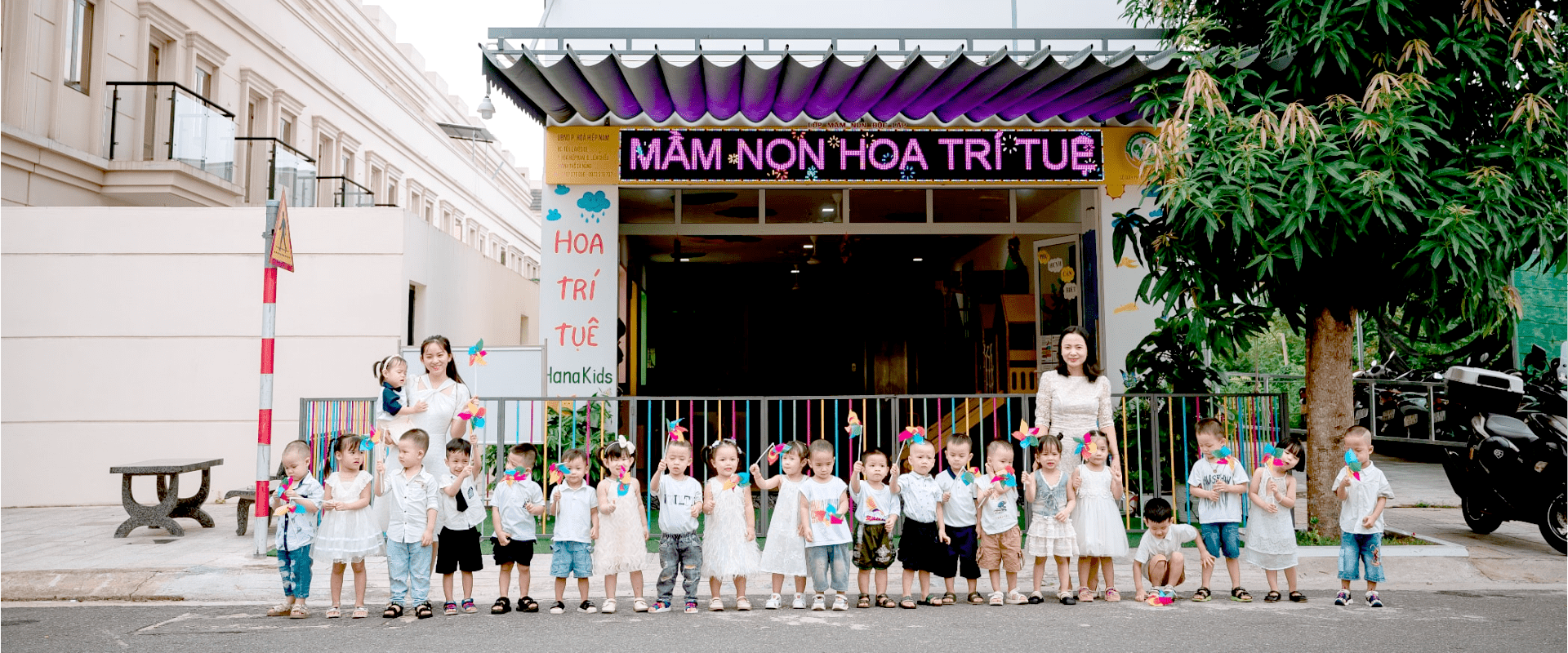 Mầm Non Hóa Trí Tuệ Đà Nẵng - Banner home 4-min