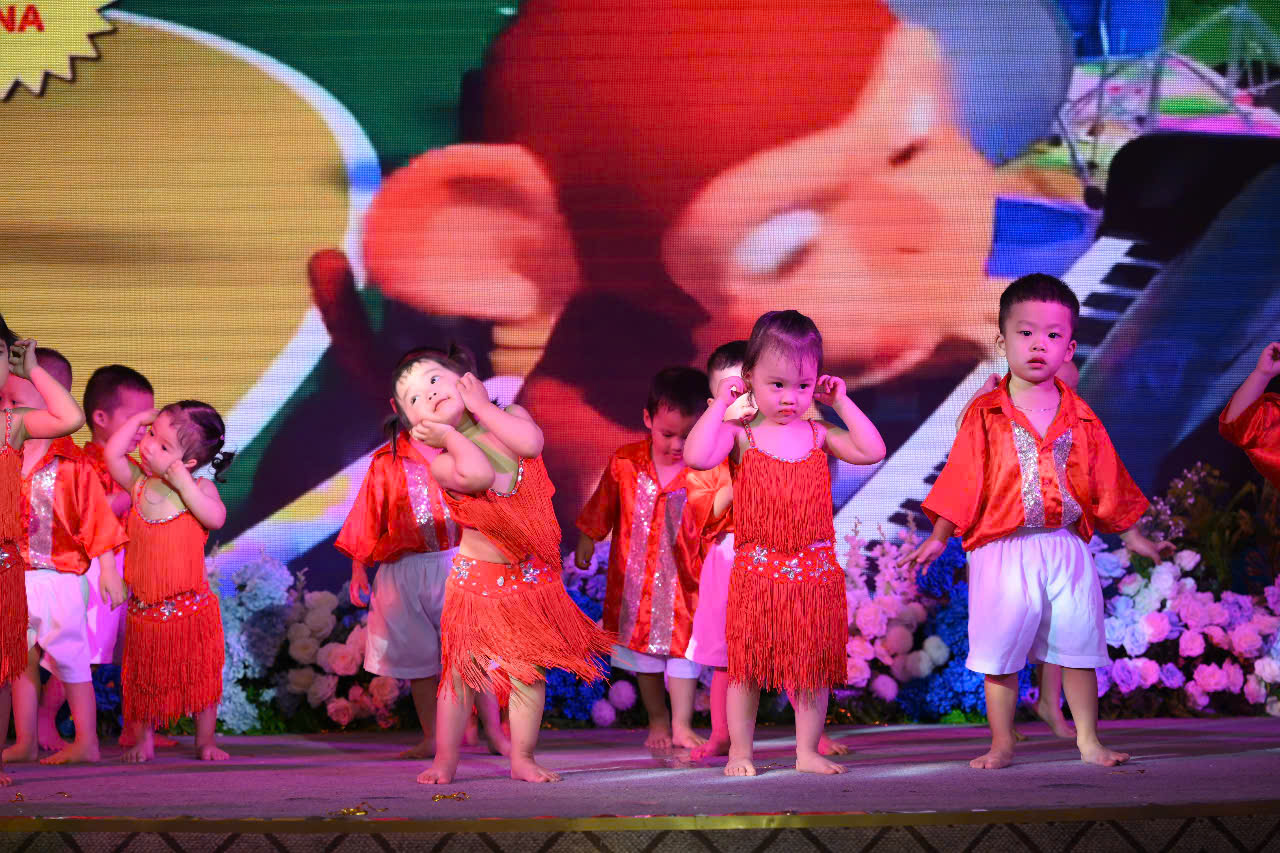 VĂN NGHỆ"GIAI ĐIỆU QUÊ HƯƠNG LẦN 2'' 5 z6826335937109 46cdf4ab4f91ca0e58c0f22e1e71f579