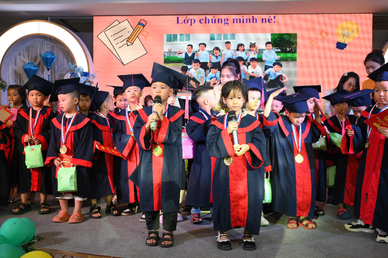 LỄ RA TRƯỜNG NĂM HỌC 2024-2025 8 z6826335948748 d18891848fe90930b986ca0824a7a3b9
