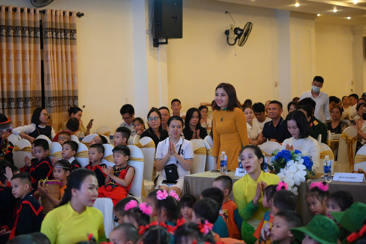 VĂN NGHỆ"GIAI ĐIỆU QUÊ HƯƠNG LẦN 2'' 19 z6826335997174 23a15dd31777550a849a0a1ac23ca3a4