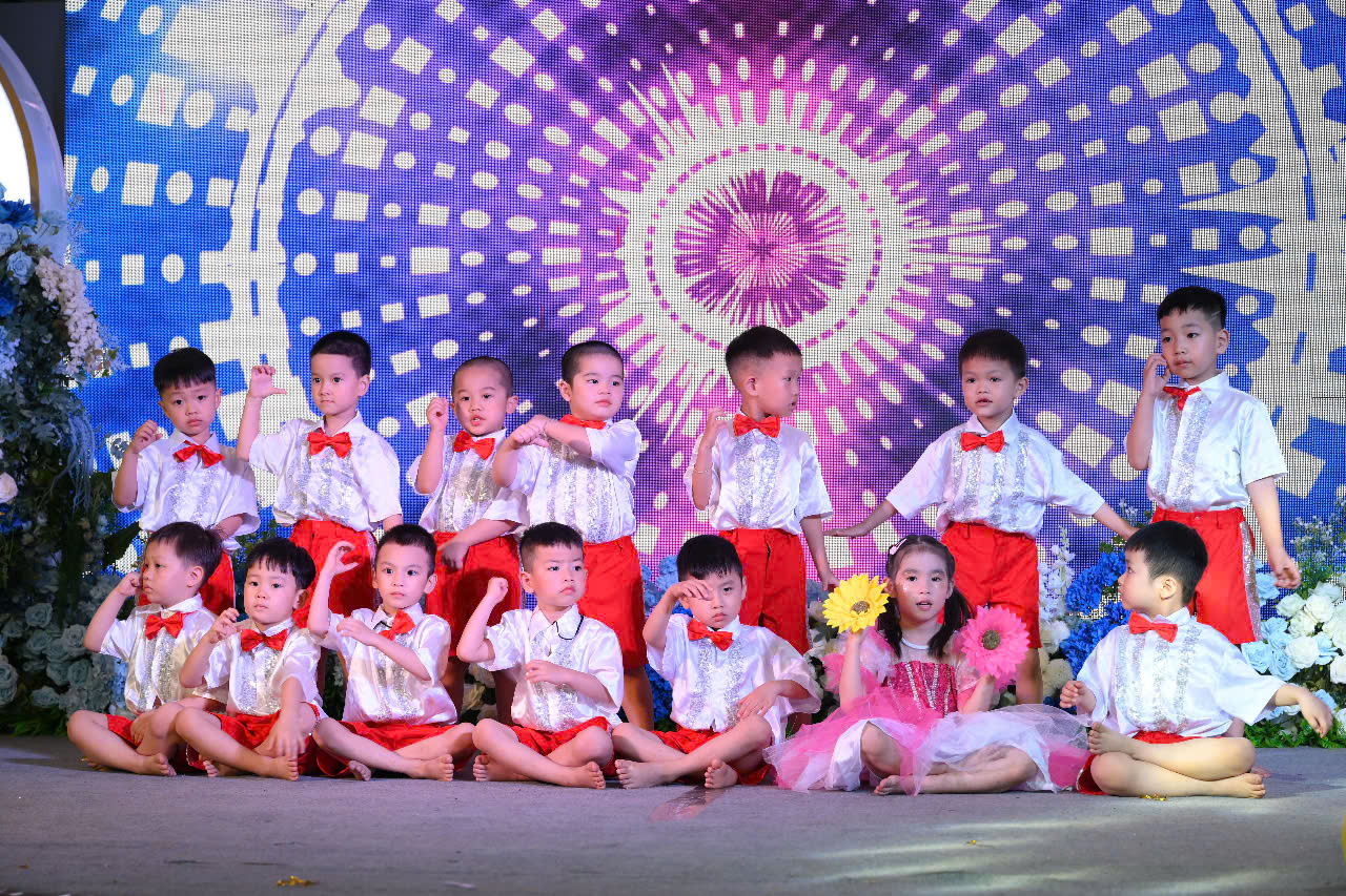 VĂN NGHỆ"GIAI ĐIỆU QUÊ HƯƠNG LẦN 2'' 15 z6826336022574 0bd5591f3766340d66b9e1a9c6800c7f