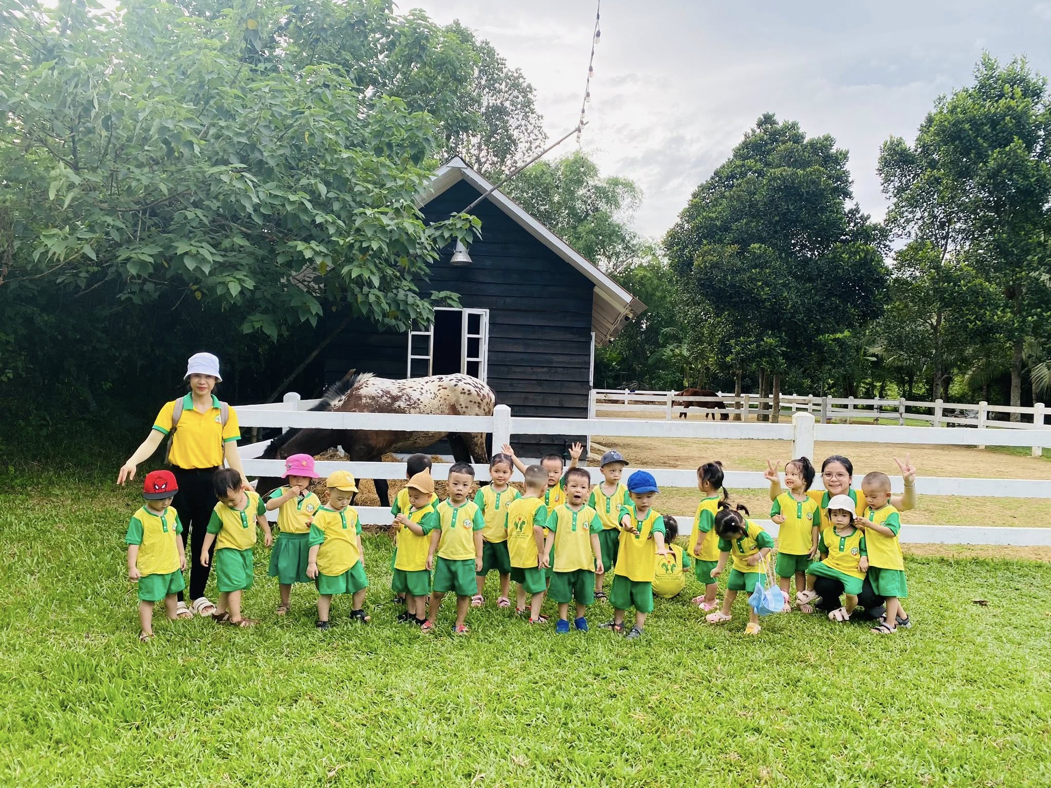 Hoạt động dã ngoại tháng 7/2025 tại "The farm'' 5 525632048 3328647450610197 2103343205255437066 n