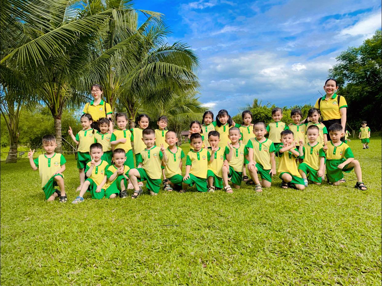 Hoạt động dã ngoại tháng 7/2025 tại "The farm'' 2 528262127 1915411545859016 2899236757124819518 n