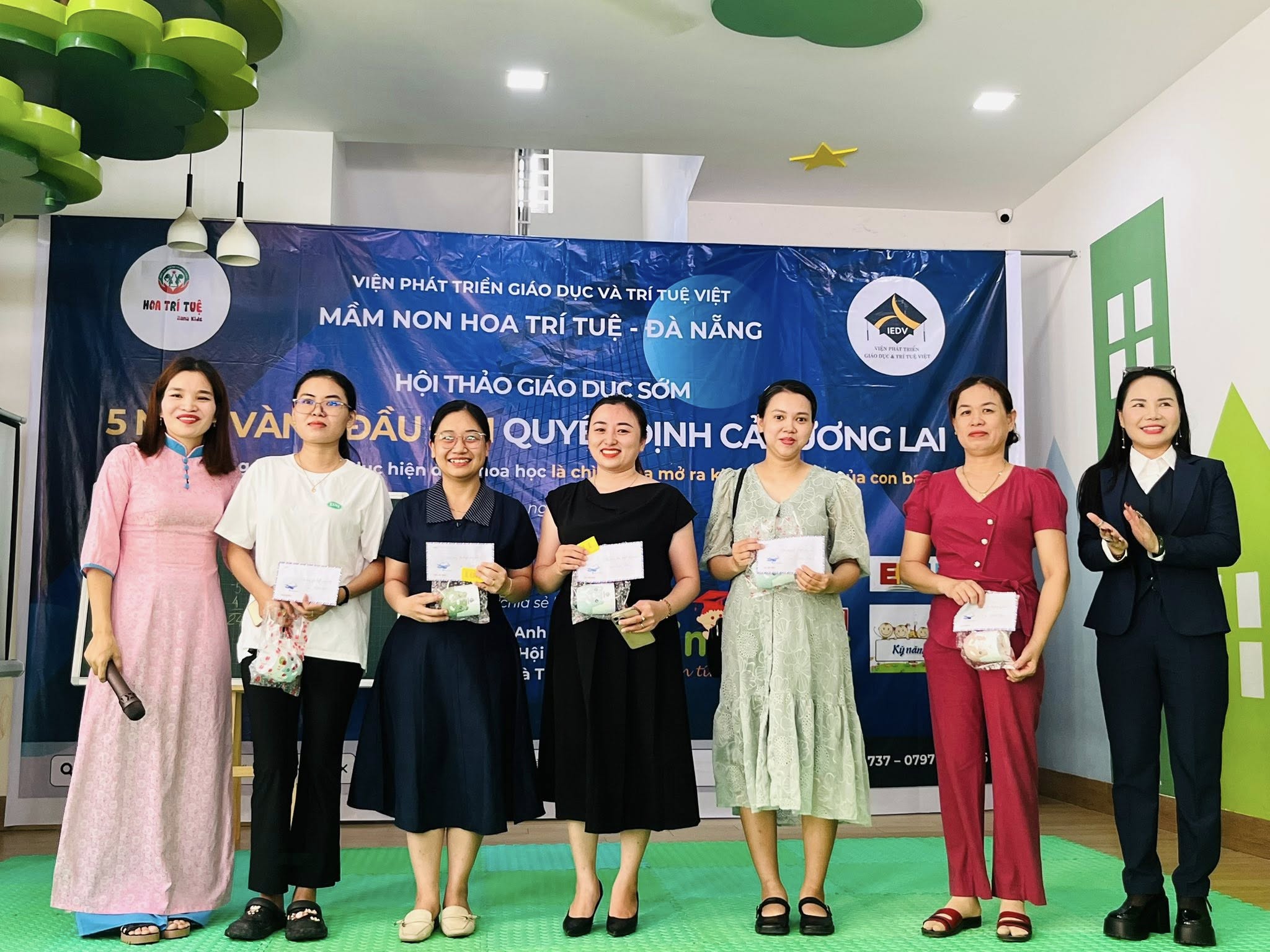 Hội thảo Giáo dục sớm với chủ đề:"5 năm vàng đầu đời – Quyết định cả tương lai" 18 555459218 1219343859953740 8921996144132569827 n