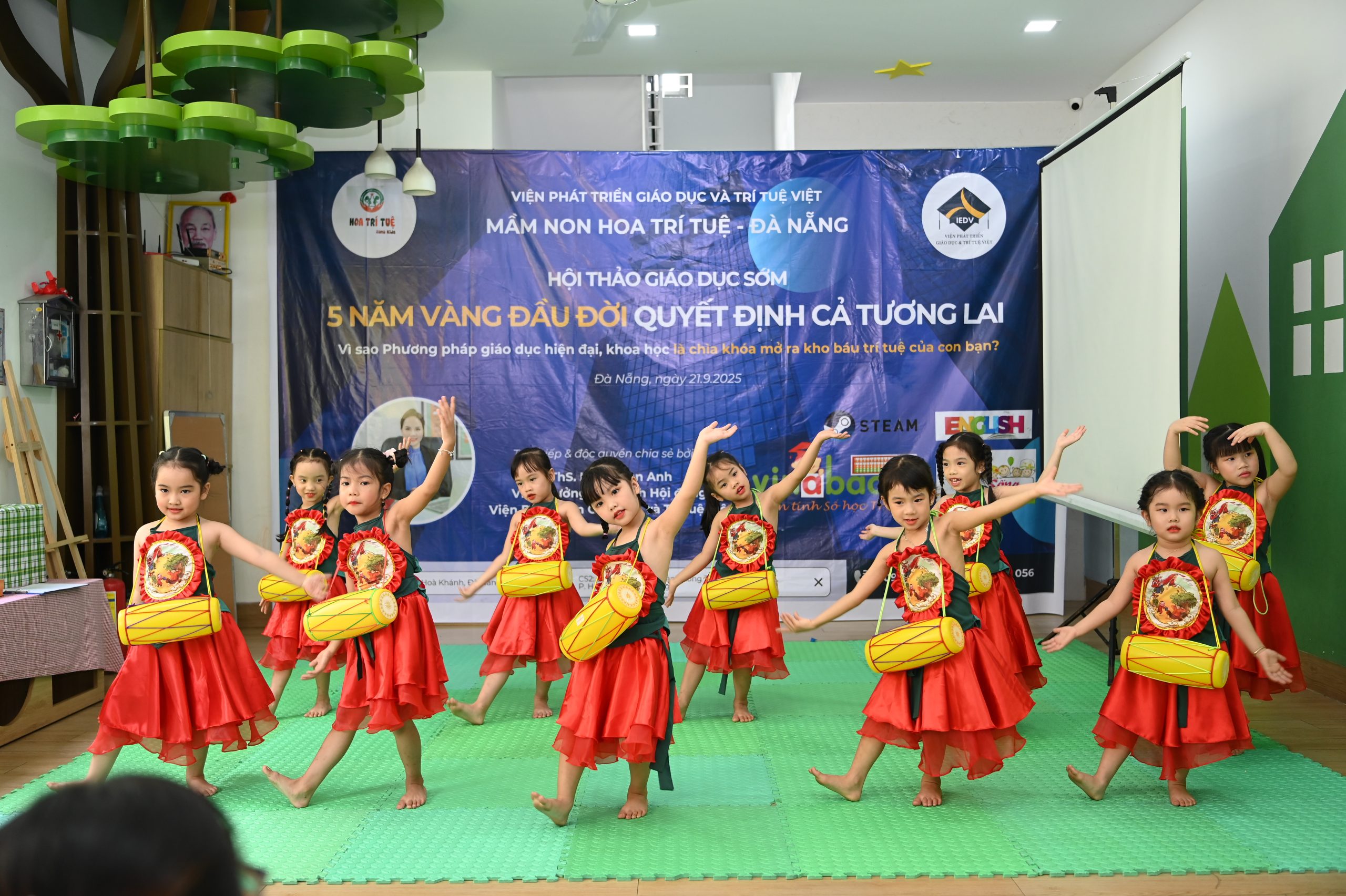 Hội thảo Giáo dục sớm với chủ đề:"5 năm vàng đầu đời – Quyết định cả tương lai" 15 DSC 0065 scaled