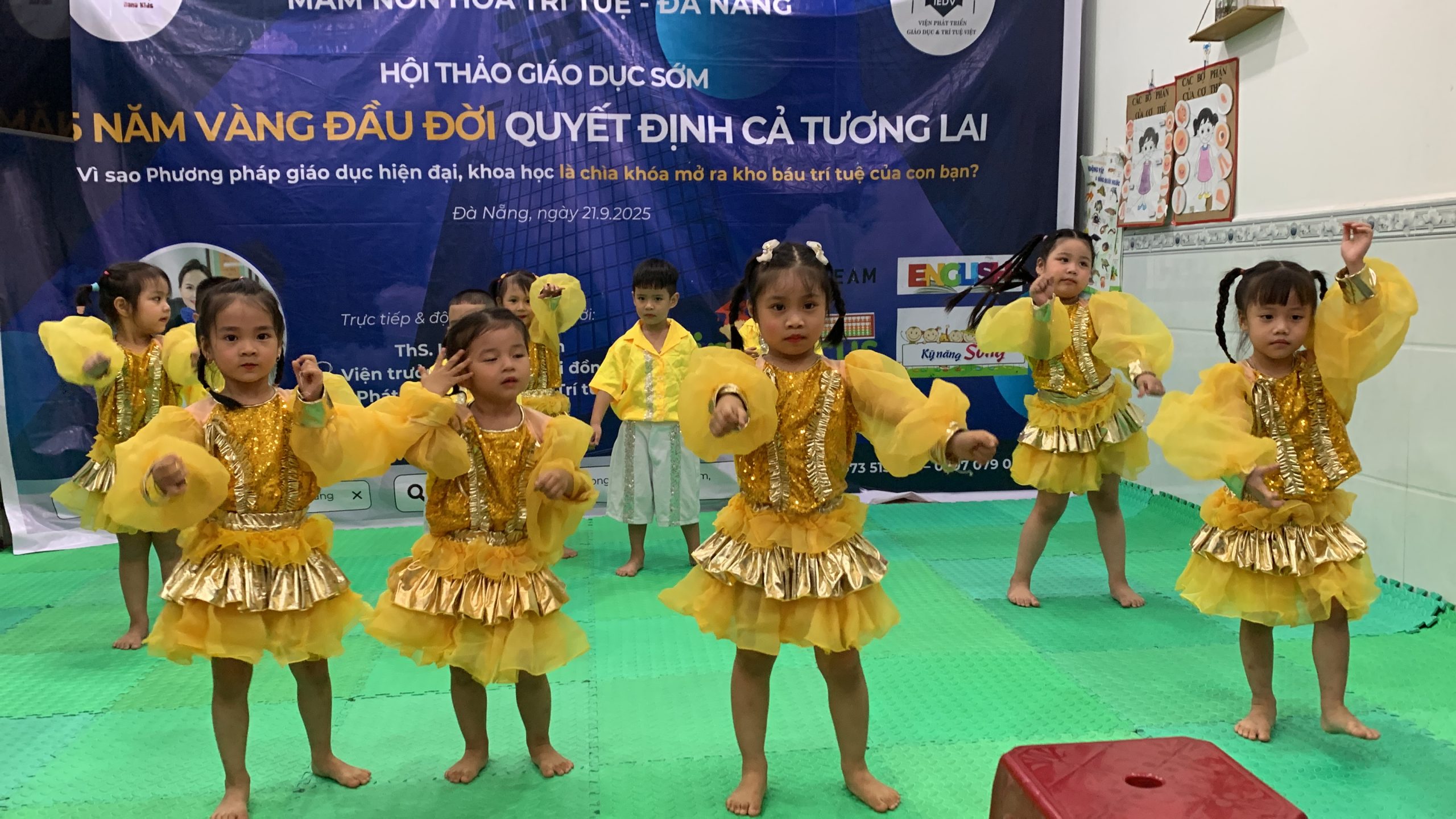 Hội thảo Giáo dục sớm với chủ đề:"5 năm vàng đầu đời – Quyết định cả tương lai" 14 IMG 9549 scaled