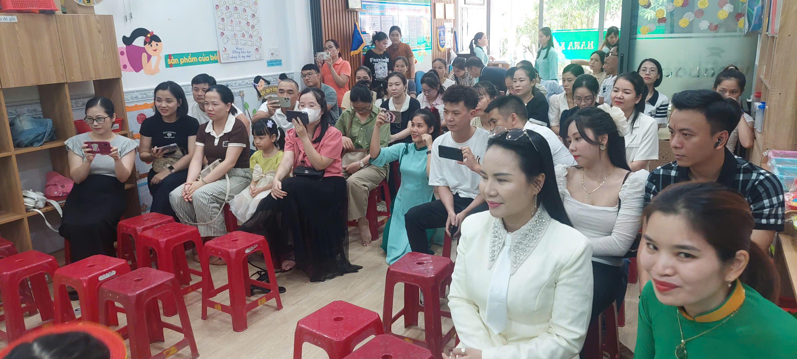 Hội thảo Giáo dục sớm với chủ đề:"5 năm vàng đầu đời – Quyết định cả tương lai" 3 z7035965283460 fd6717572ff695b97ce7935858123a8a