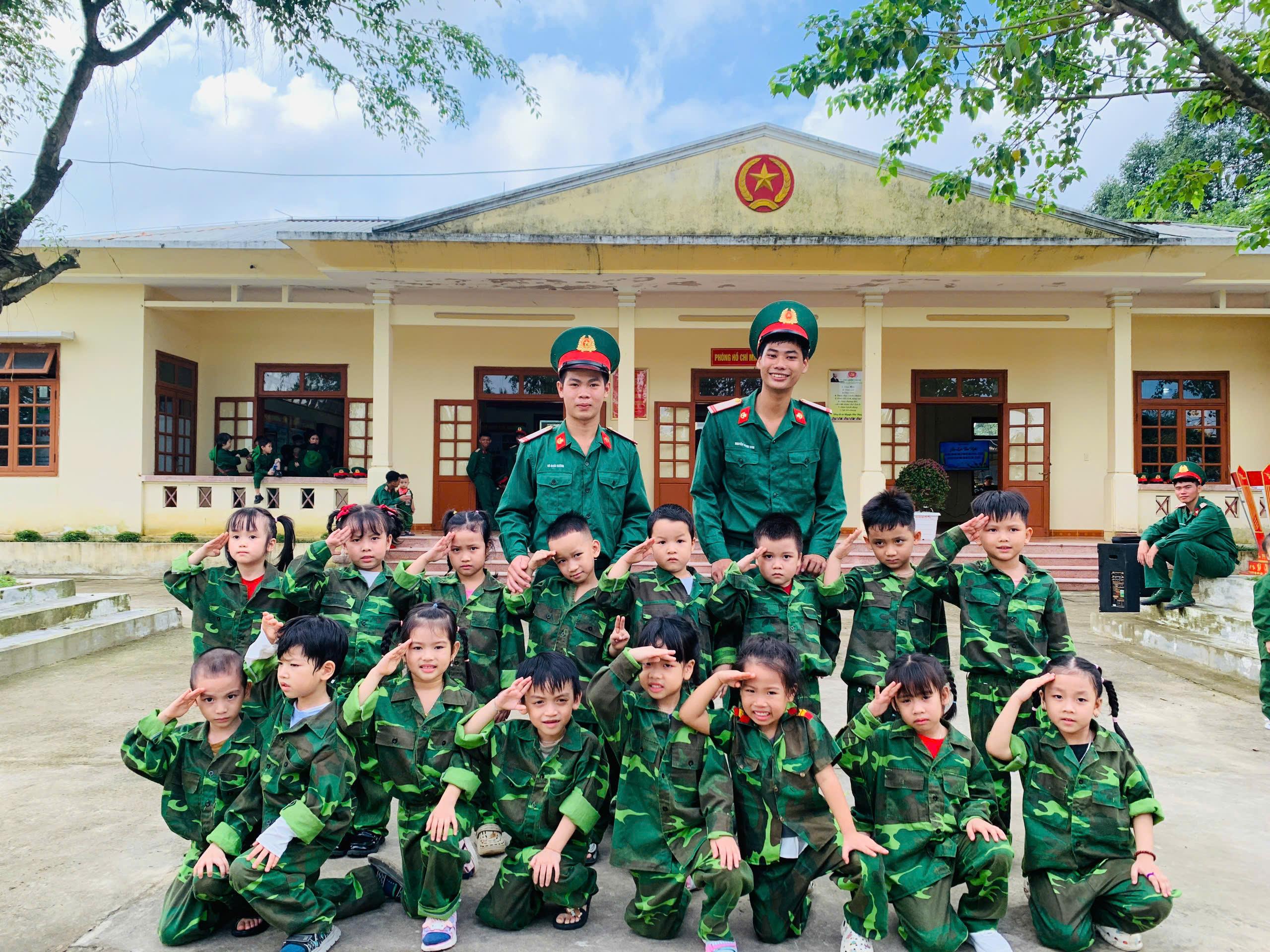 HOẠT ĐỘNG TRẢI NGHIỆM BÉ LÀM CHÚ BỘ ĐỘI VÀ THAM QUAN ĐƠN VỊ 409 27 z7322212531571 2ee3e85cfeb39a1c89a74e9b1fd9fd04