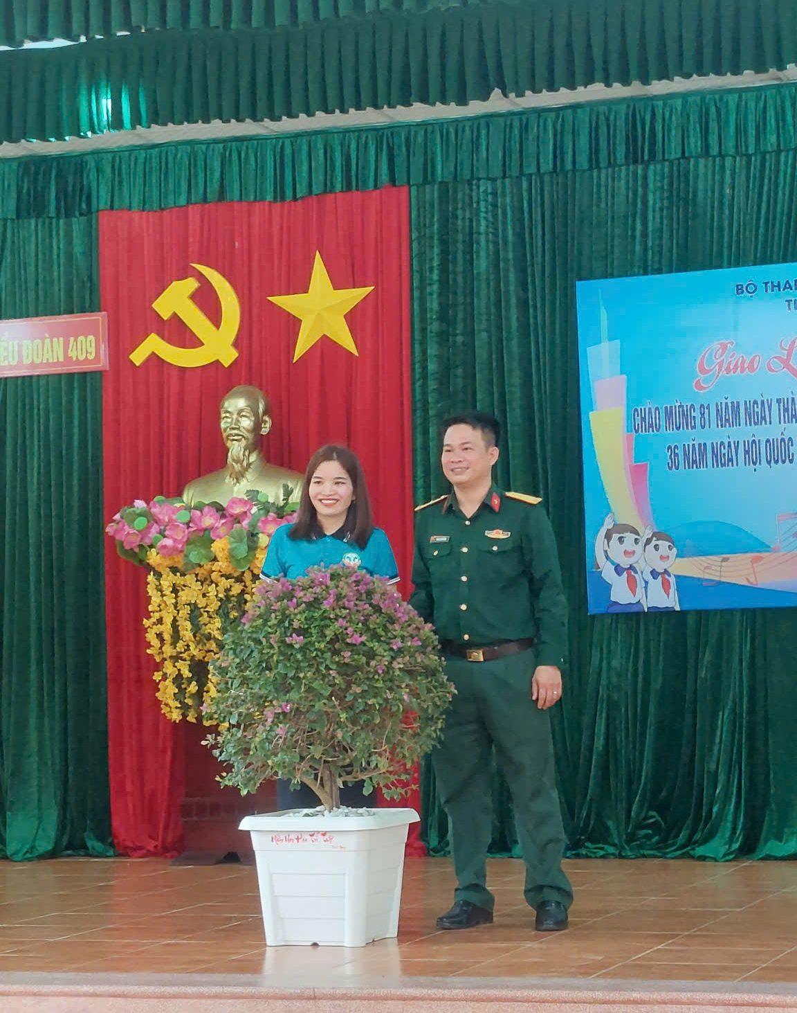 HOẠT ĐỘNG TRẢI NGHIỆM BÉ LÀM CHÚ BỘ ĐỘI VÀ THAM QUAN ĐƠN VỊ 409 3 z7322409557359 18d55937672e782e73ff9550532644a5 e1765938893223