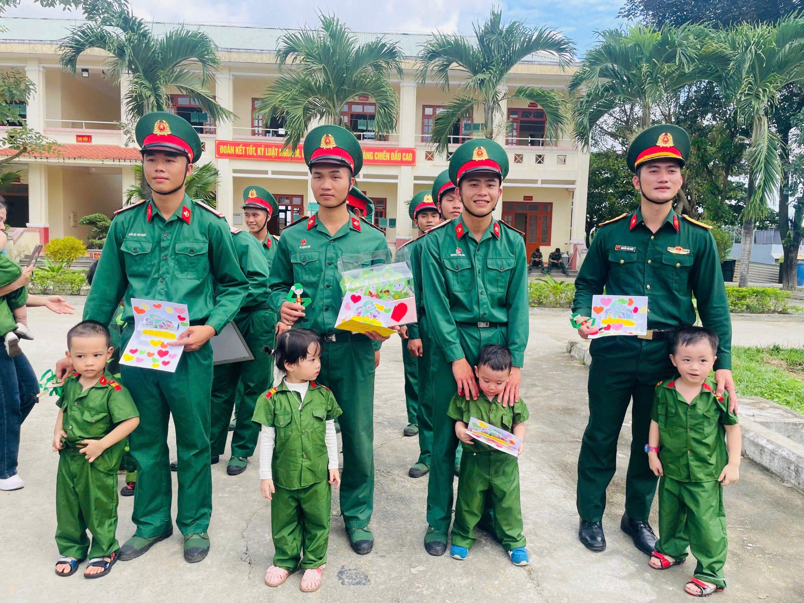 HOẠT ĐỘNG TRẢI NGHIỆM BÉ LÀM CHÚ BỘ ĐỘI VÀ THAM QUAN ĐƠN VỊ 409 12 z7326774498684 3be82b8c84ad50376643cd7cc061a1aa scaled